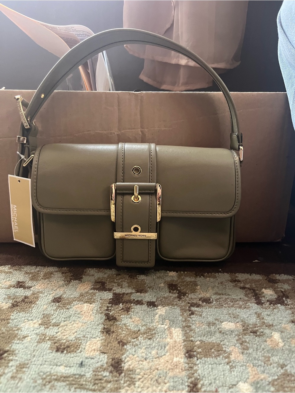 NWT Michael Kors Medium Colby Shldr leather in green safari